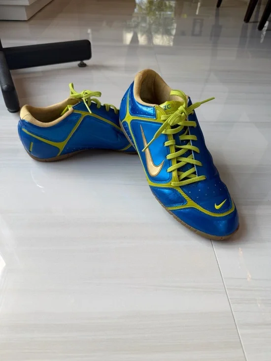 Nike man indoor soccer Blue and Yellow Lace-Up Sneakers - Picture 6 of 7